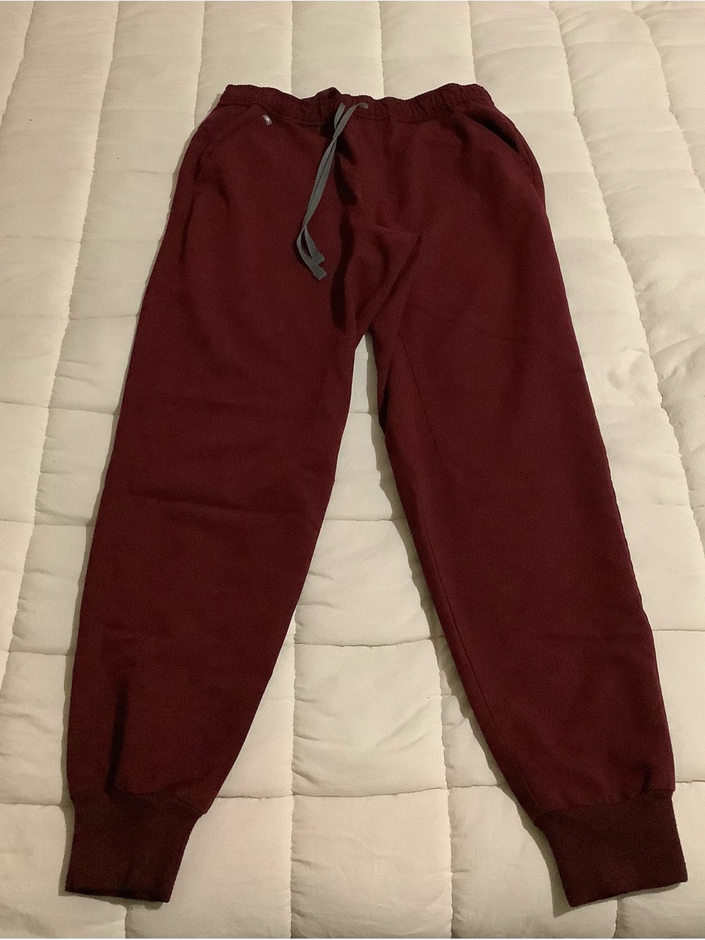 Figs Tansen Burgundy Joggers scrub Medium